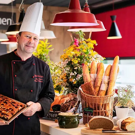 华沙老城宜必思酒店 3*