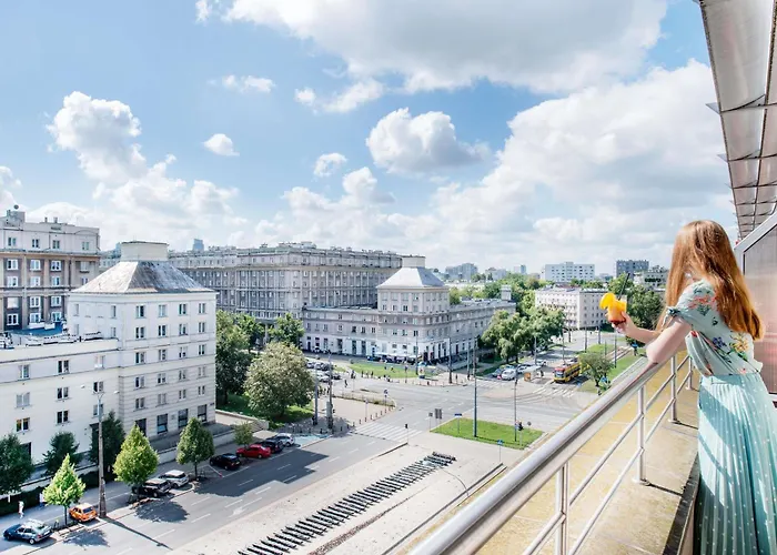 华沙老城宜必思酒店 3*