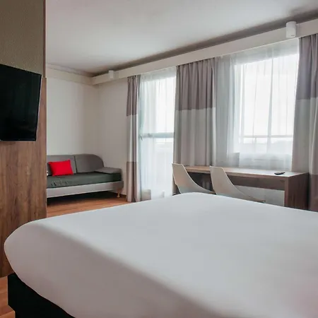 Ibis Stare 3*