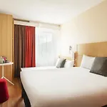 Ibis Stare Hotell 3*