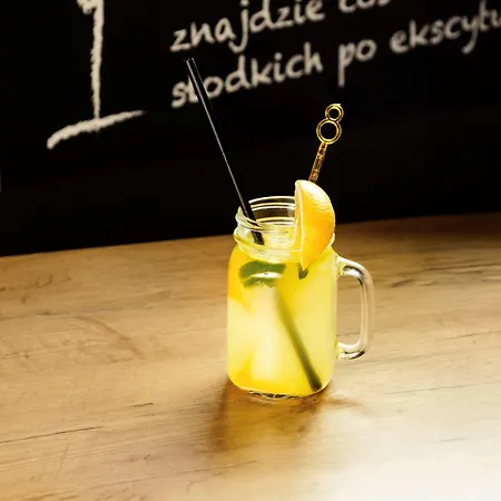 华沙老城宜必思酒店 酒店