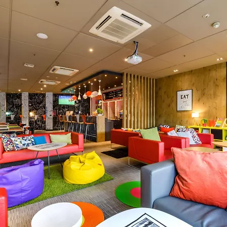 华沙老城宜必思酒店 酒店 3*
