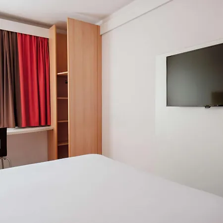 Ibis Stare Hotel