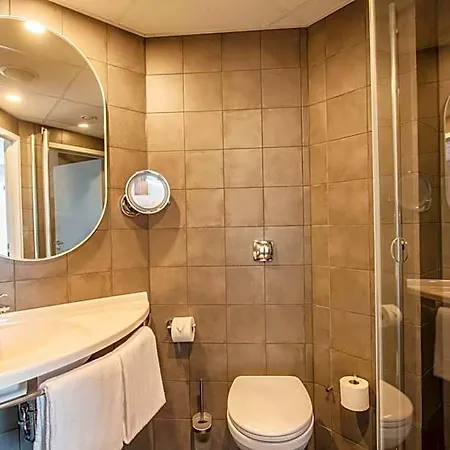 Ibis Stare 3*