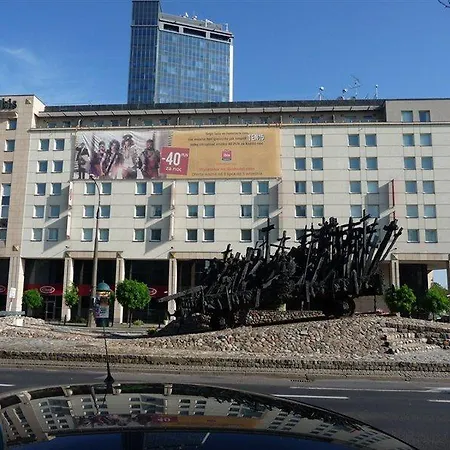 Ibis Stare 3*
